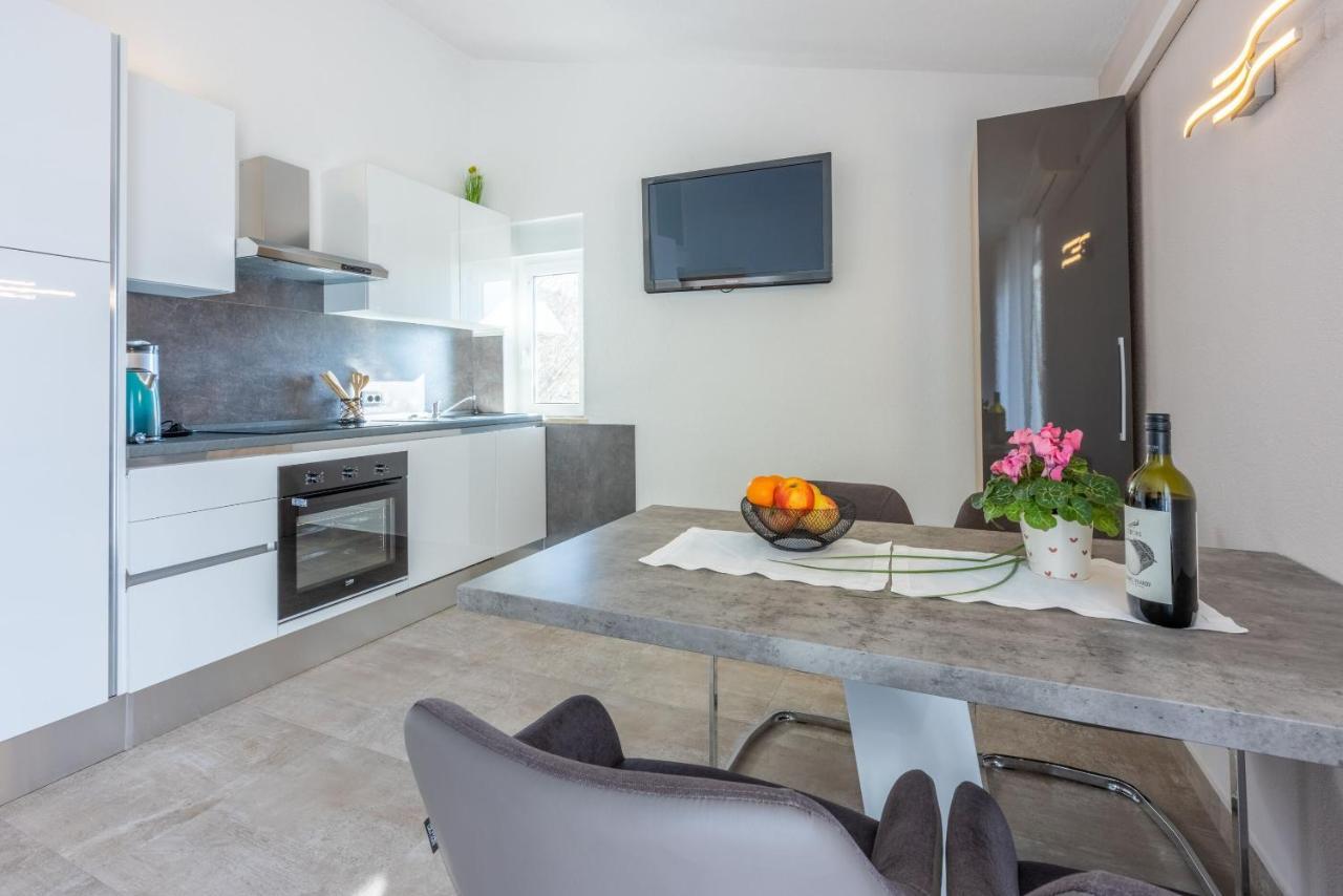 Apartments Porto Драмал Екстериор снимка